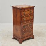 1562 9245 CHEST OF DRAWERS